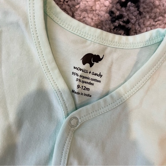 Monica & Andy Organic Burt’s Bees Baby One Piece Lot Gender Neutral 9-12 month - Picture 2 of 5
